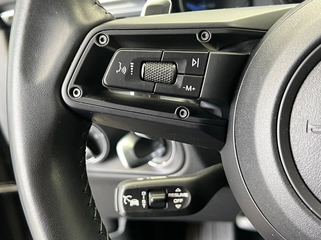 Used 2023 Porsche Macan GTS image 8