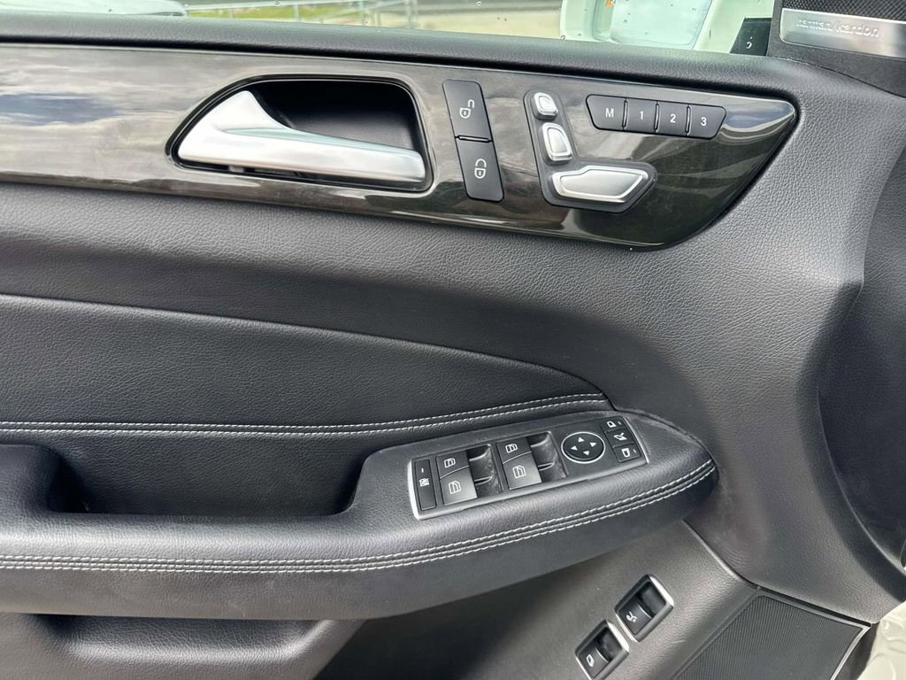 Used 2019 Mercedes-Benz GLS 450 4MATIC image 23