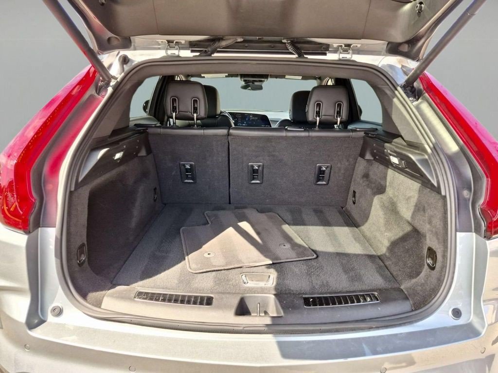 Certified 2025 Cadillac XT4 Premium Luxury FWD image 25