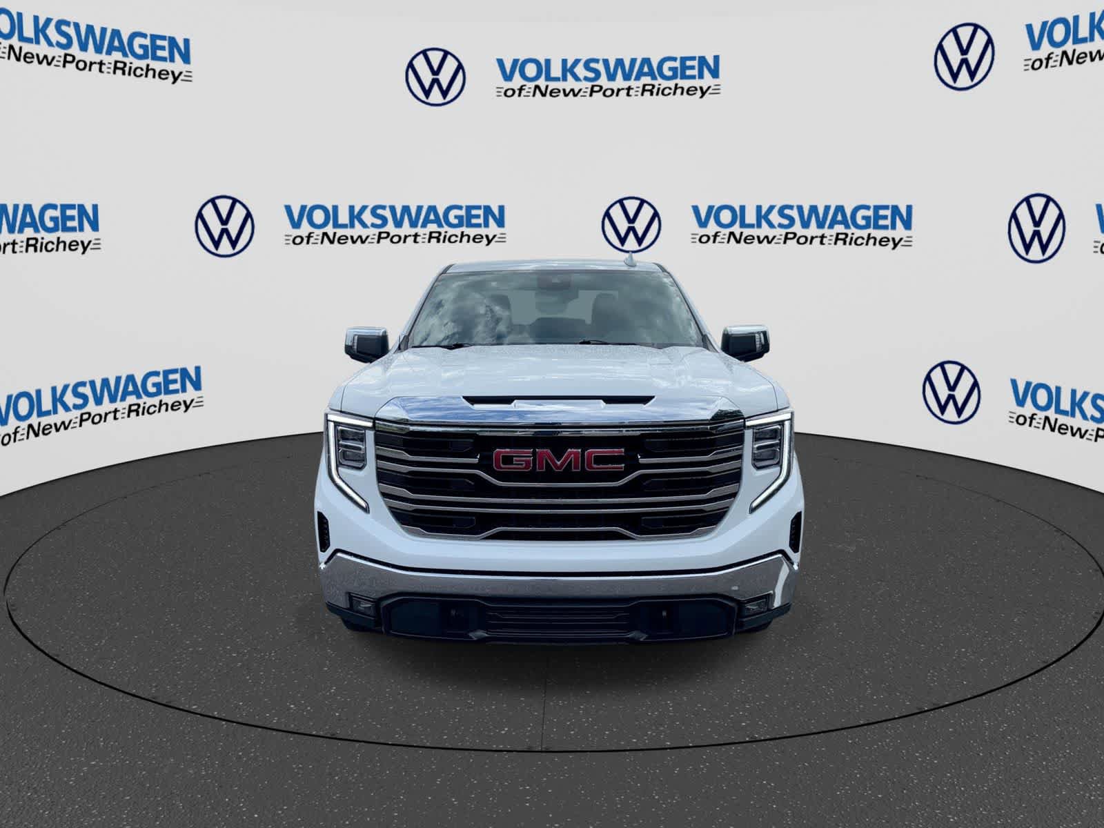 Used 2025 GMC Sierra 1500 SLT AWD/4WD image 17