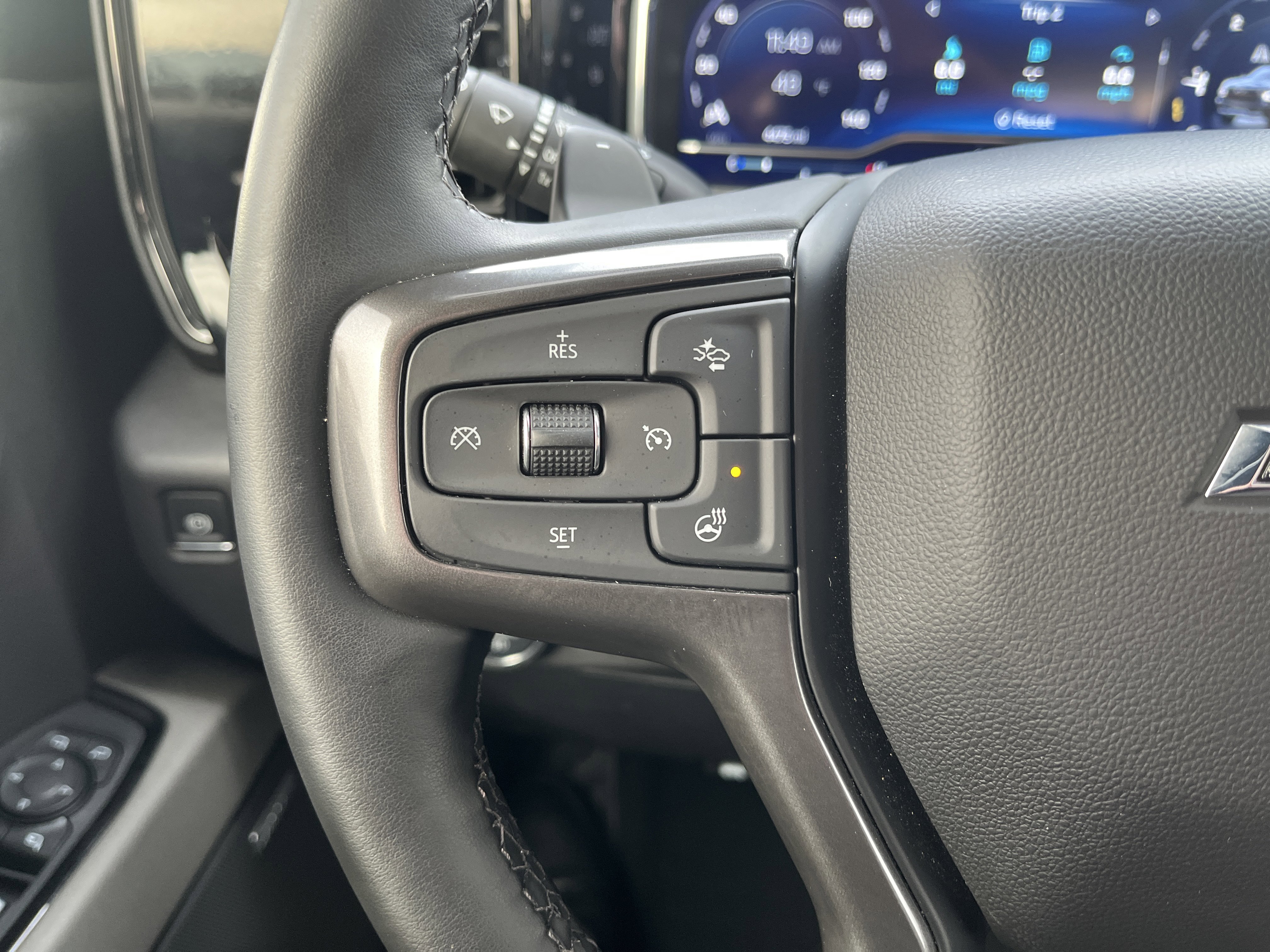 Used 2025 Chevrolet Silverado 1500 ZR2 w/ Technology Package image 22