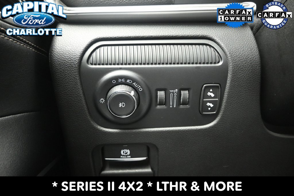 Used 2024 Jeep Wagoneer Series II w/ Flexible Seating Group RWD image 19