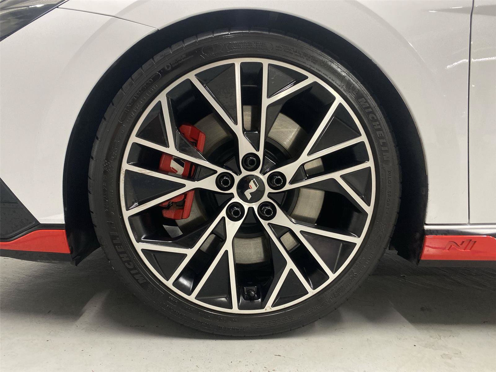 Used 2022 Hyundai Elantra N FWD image 23