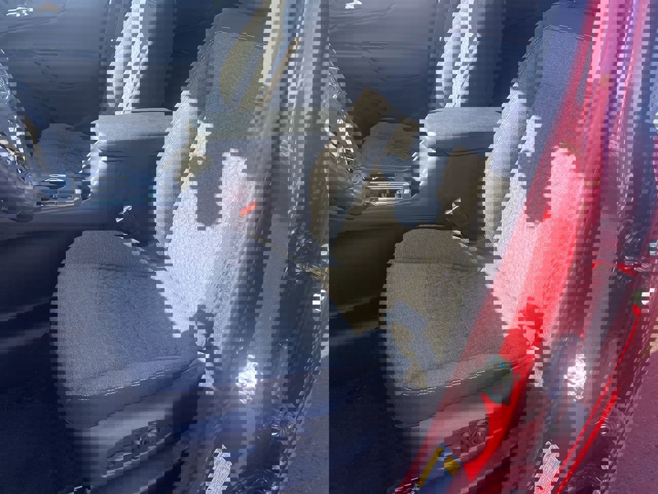 Certified 2024 Chevrolet Equinox LT w/ LPO, Floor Liner Package image 18