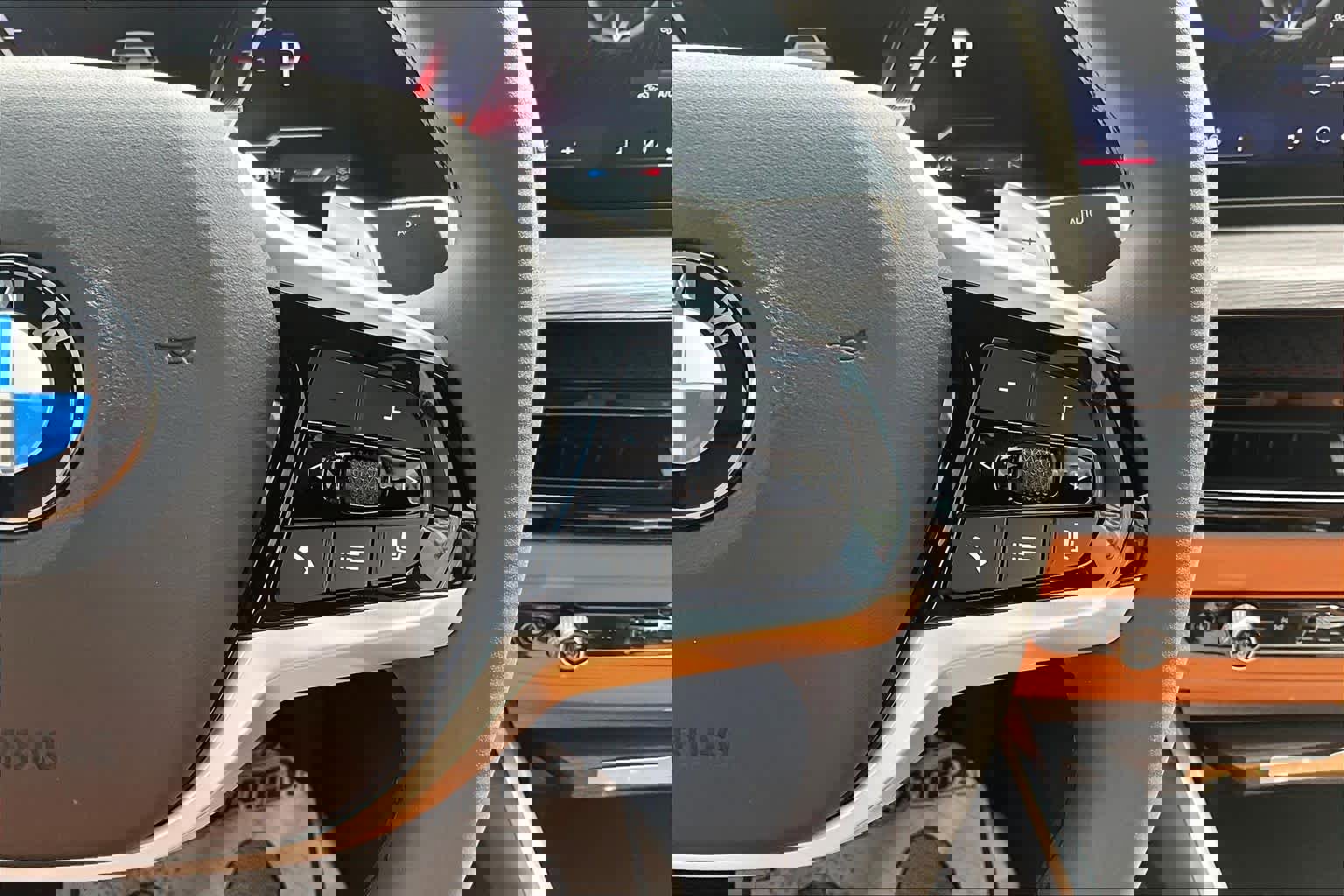 Used 2026 BMW 330i Sedan w/ Convenience Package image 24