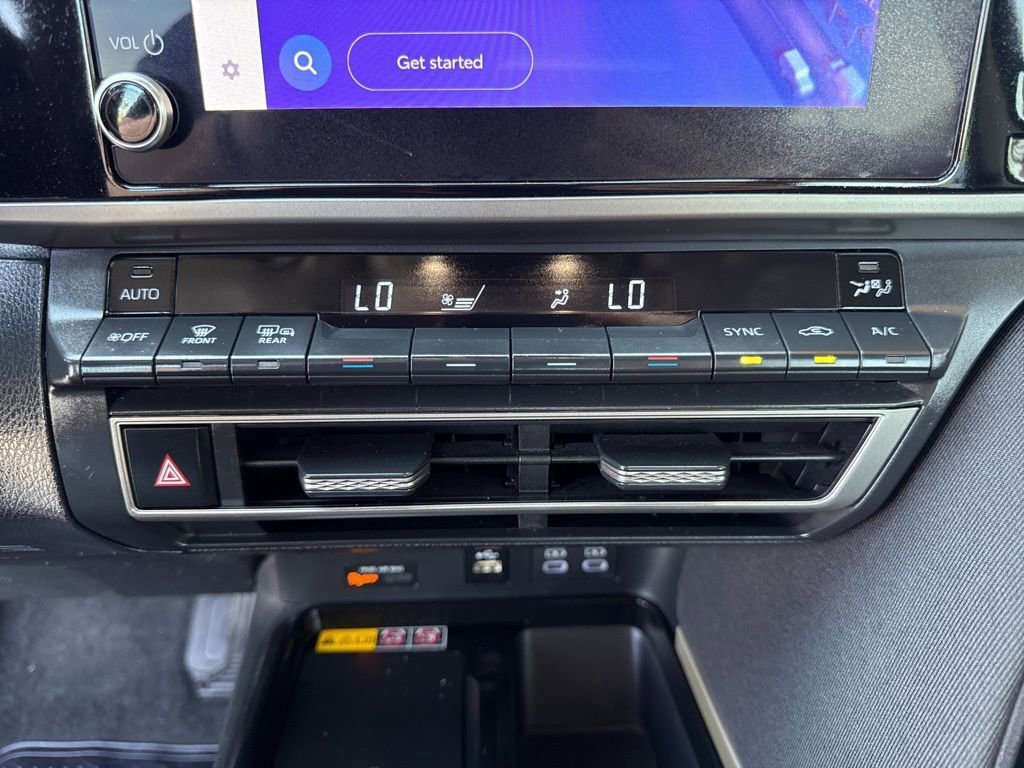 Used 2025 Toyota Camry XSE FWD image 13