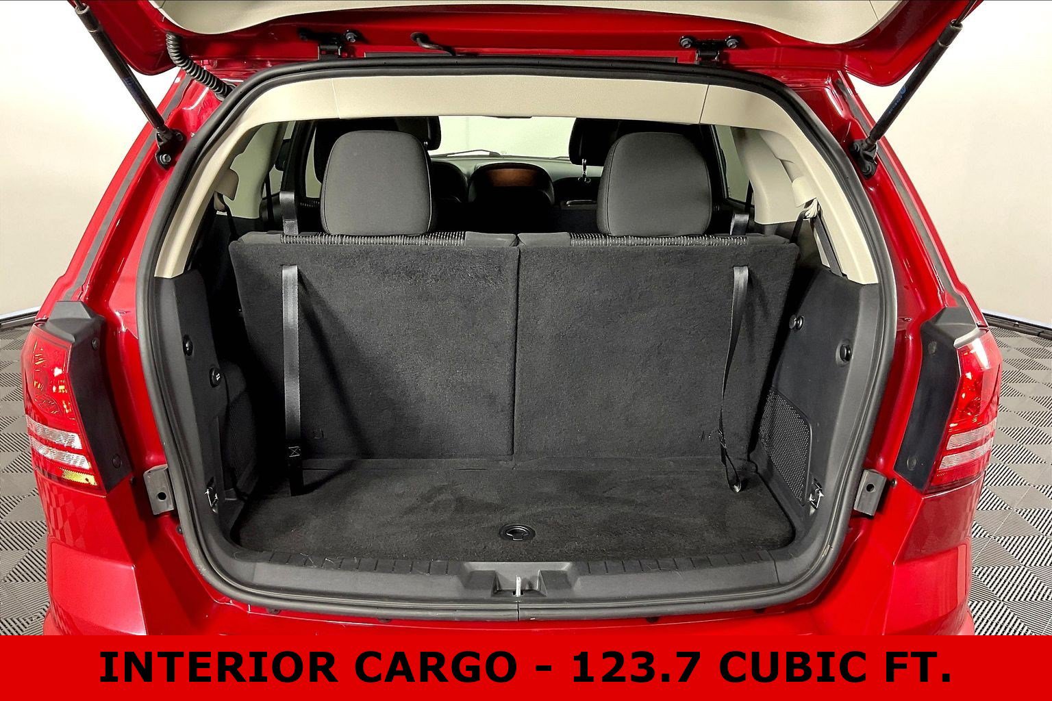 Used 2020 Dodge Journey SE w/ SE Popular Equipment Group FWD image 37