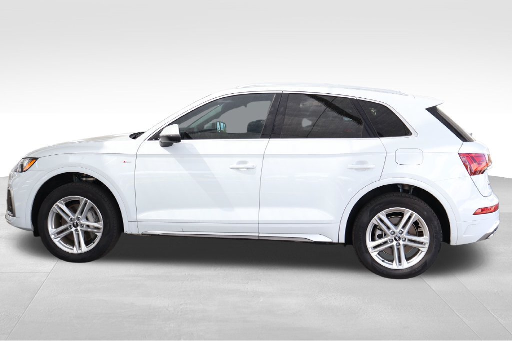 Used 2021 Audi Q5 e Premium Plus w/ Premium Plus Package AWD/4WD image 13