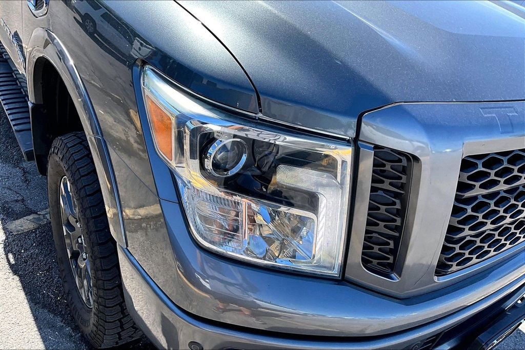 Used 2016 Nissan Titan SL AWD/4WD image 31