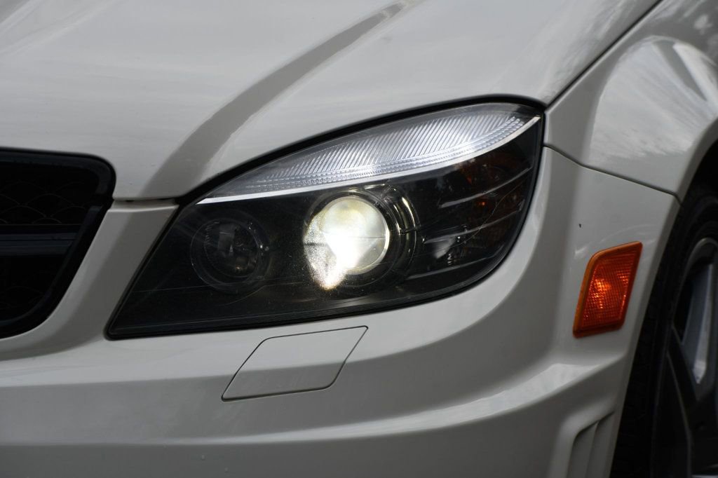 Used 2009 Mercedes-Benz C 63 AMG Sedan image 4