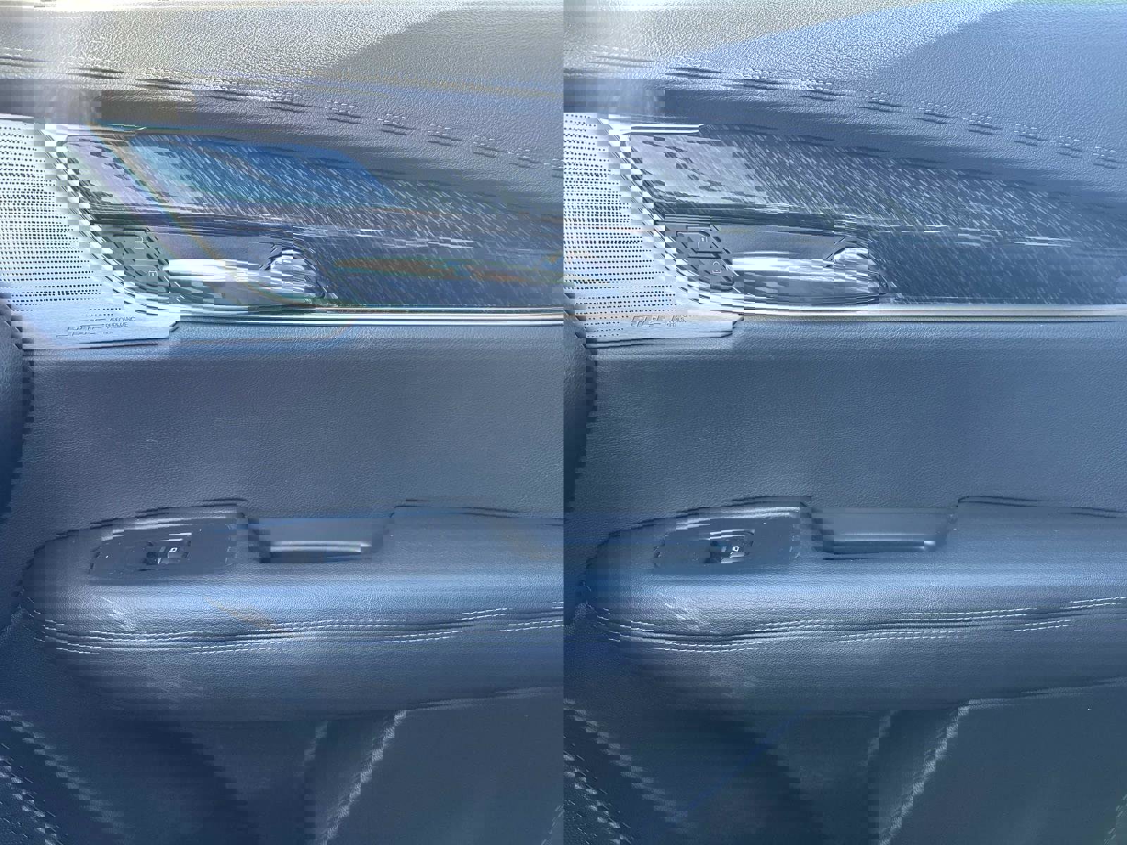 Used 2021 Cadillac XT6 Premium Luxury image 23