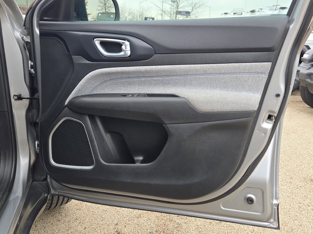 Used 2022 Jeep Compass Latitude w/ Convenience Group image 8