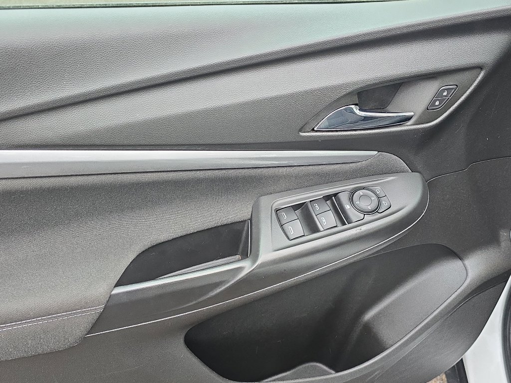 Used 2023 Chevrolet Bolt EUV LT w/ Driver Confidence Package image 12