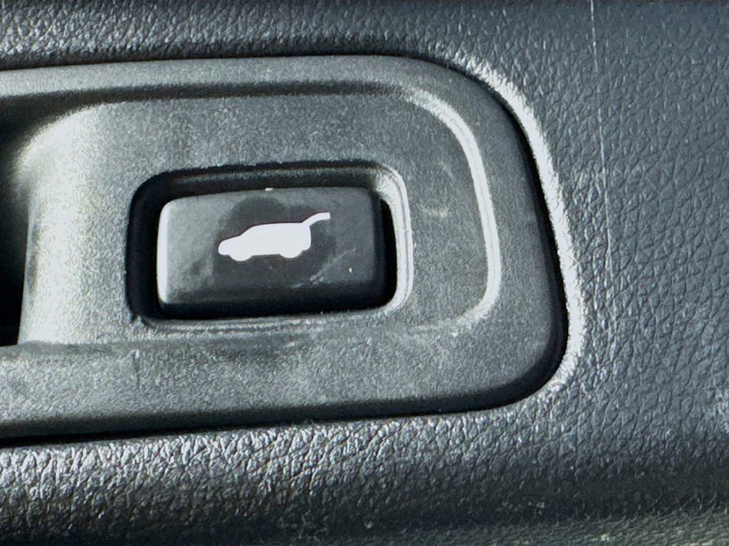 Used 2017 Honda Pilot Elite image 33