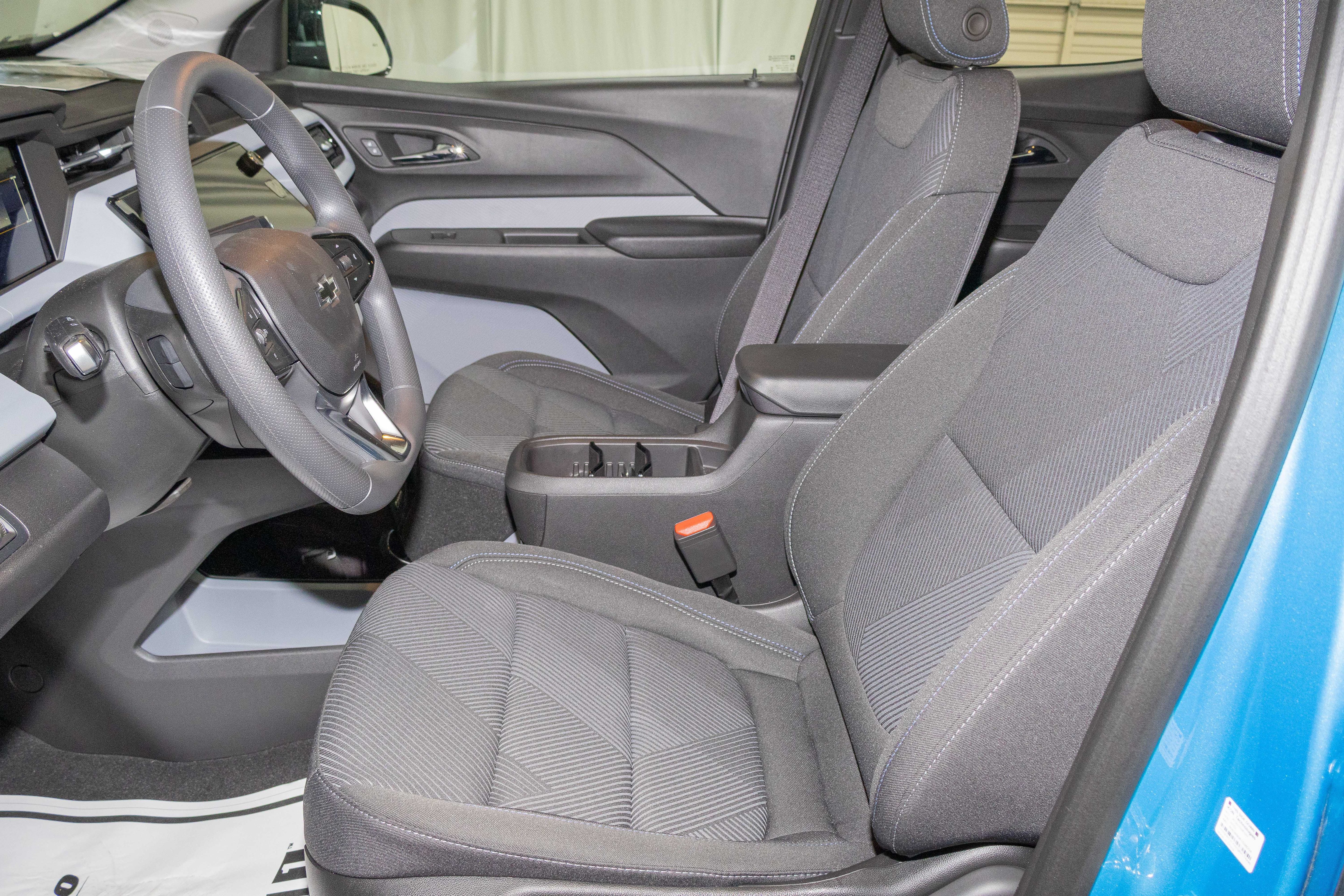 New 2027 Chevrolet Bolt LT FWD image 8