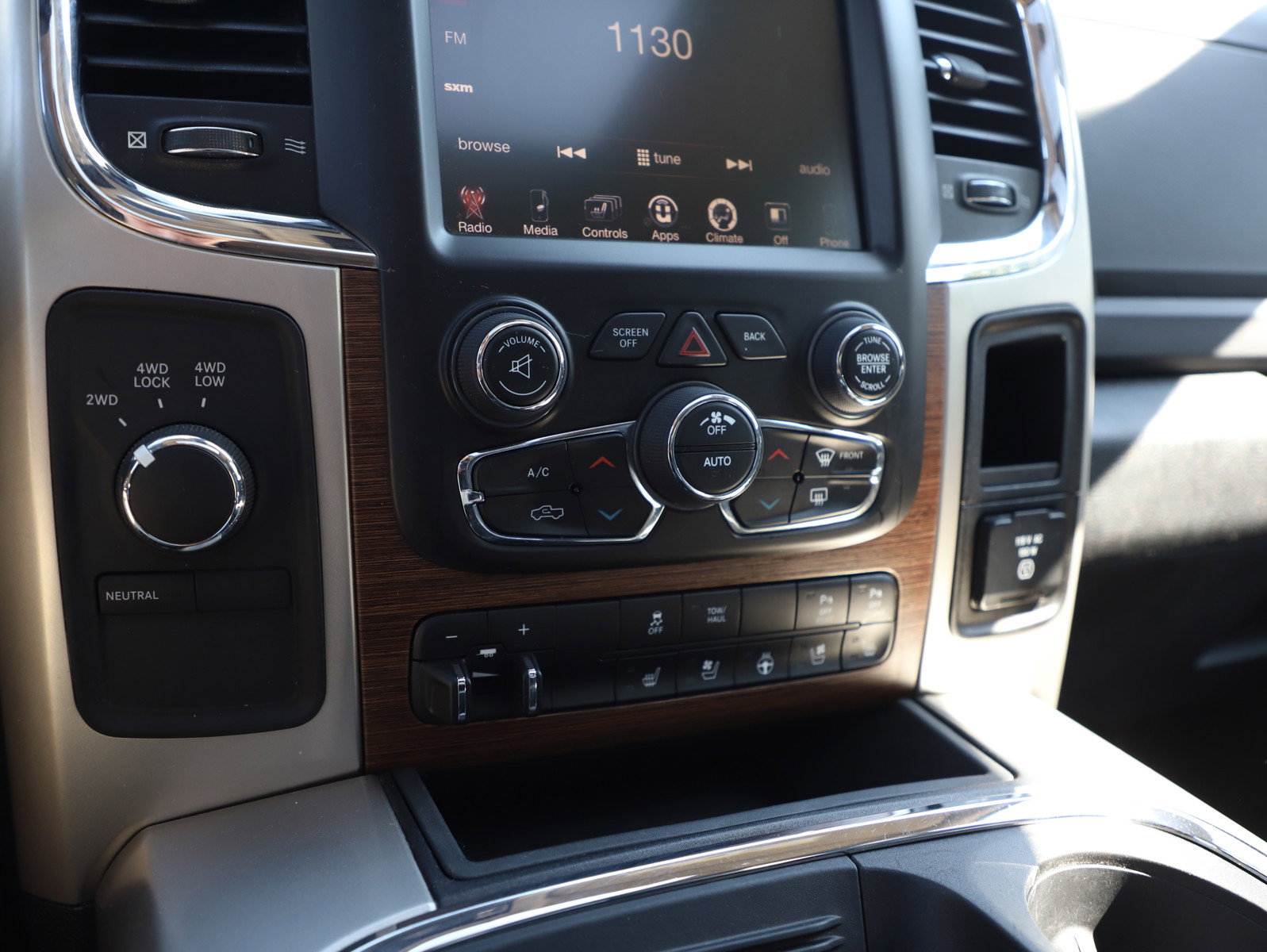 Used 2016 RAM 2500 Laramie image 22