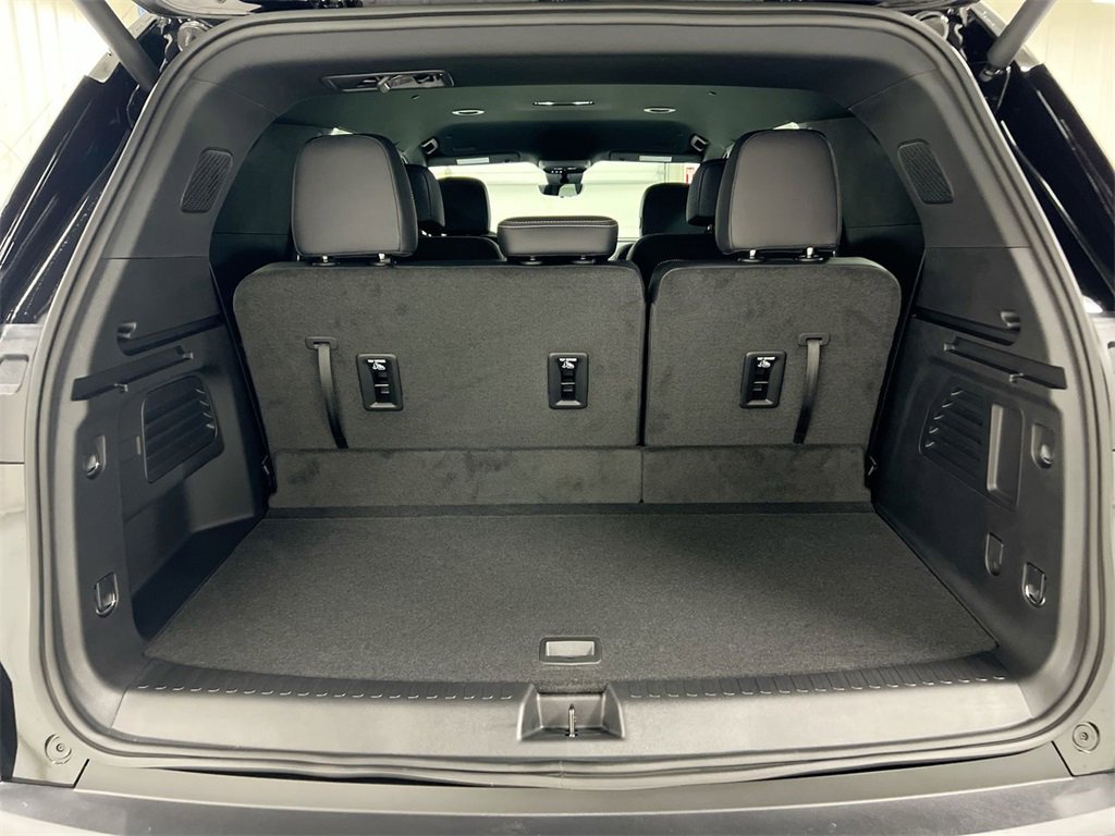 New 2026 Chevrolet Traverse LT w/ Driver Confidence Package image 24