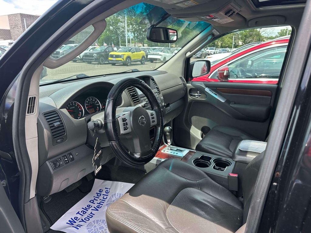 Used 2008 Nissan Pathfinder LE AWD/4WD image 15