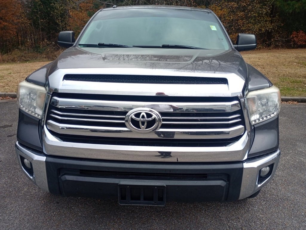 Used 2016 Toyota Tundra SR5 image 2