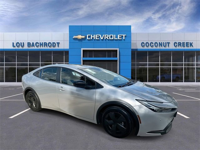 Used 2024 Toyota Prius LE image 2