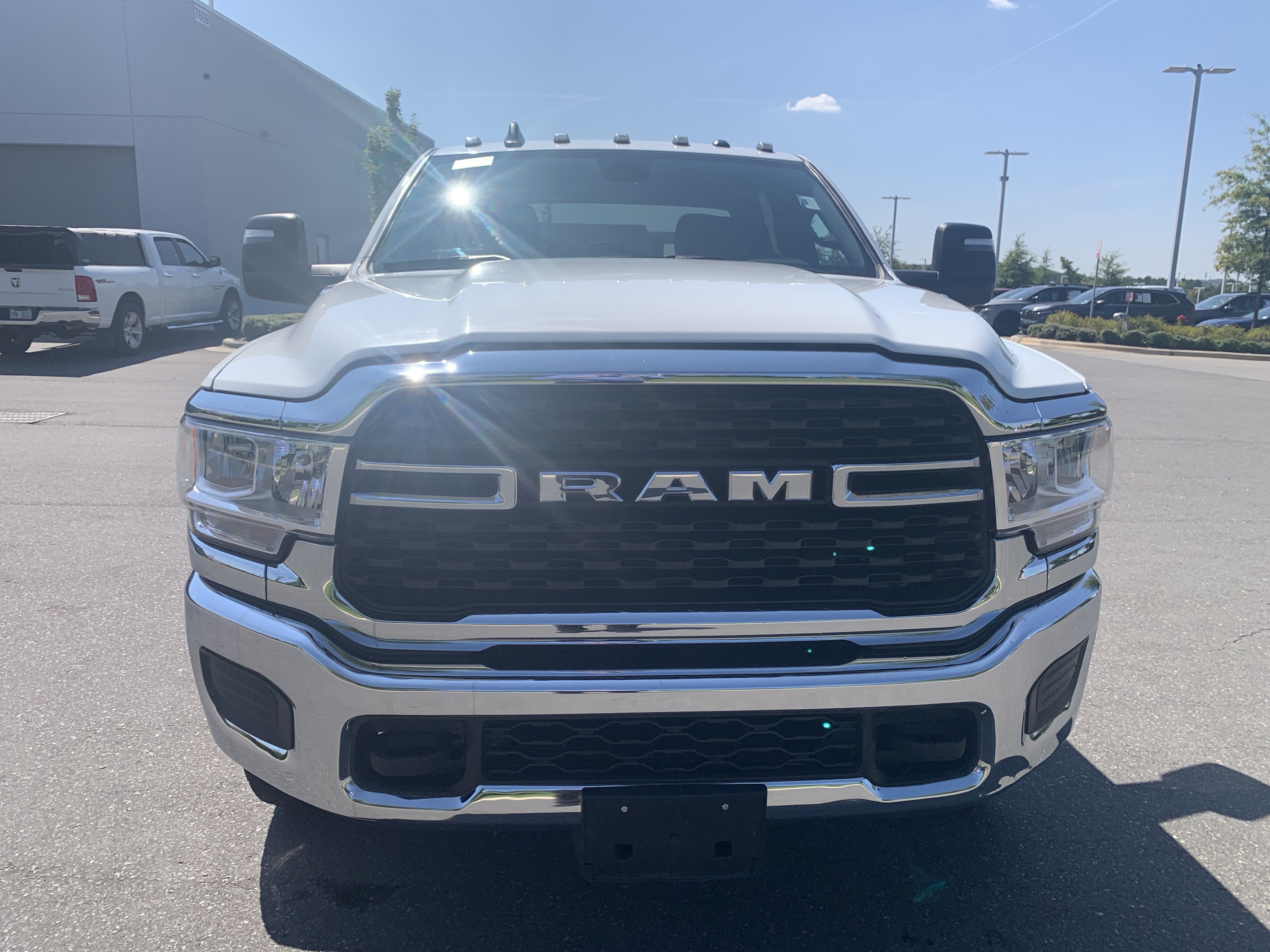 Used 2024 RAM 3500 SLT w/ Quick Order Package 2YG SLT AWD/4WD image 3
