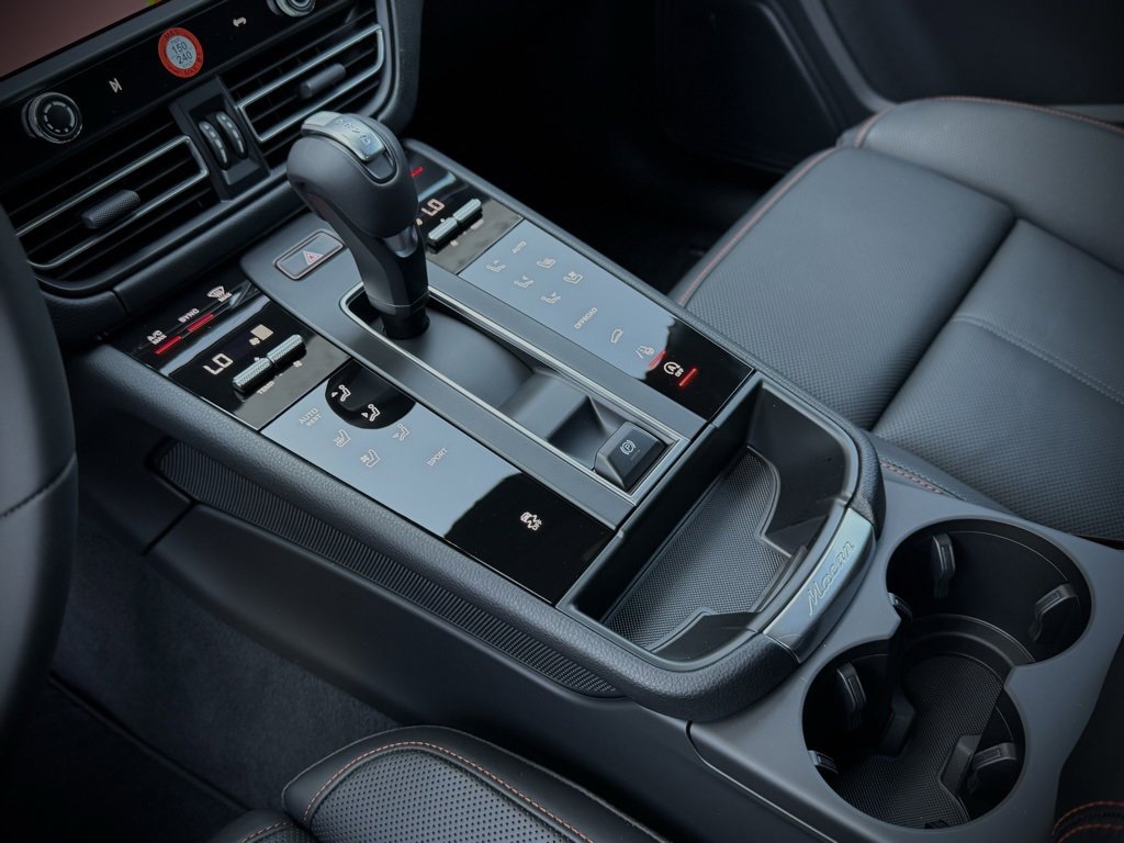 New 2025 Porsche Macan image 24