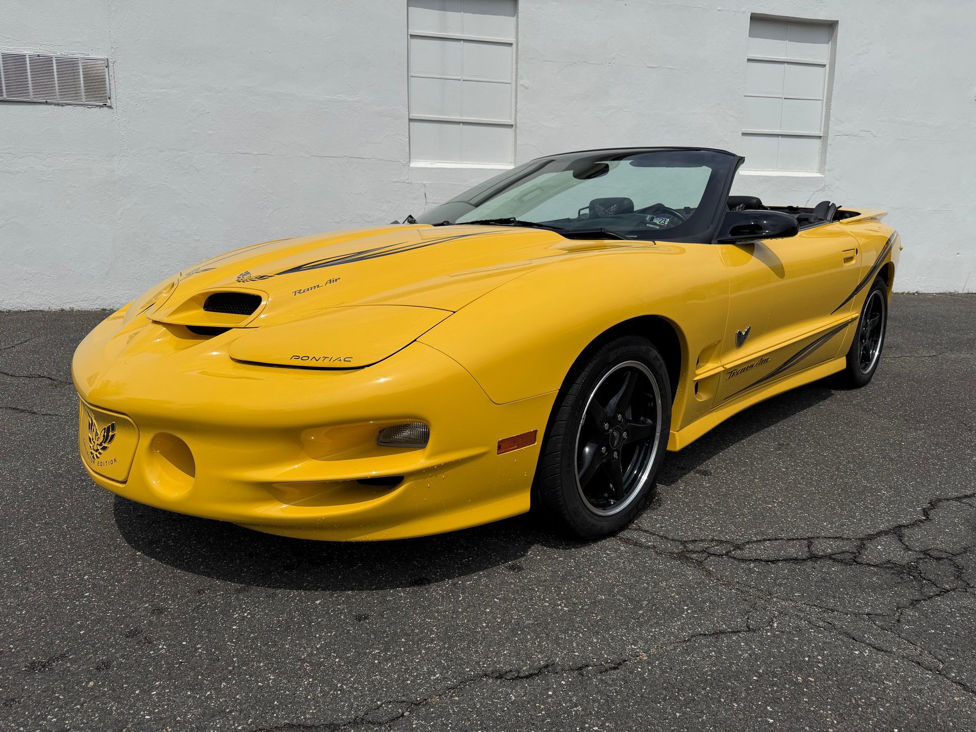Used 2002 Pontiac Firebird Trans Am RWD image 1