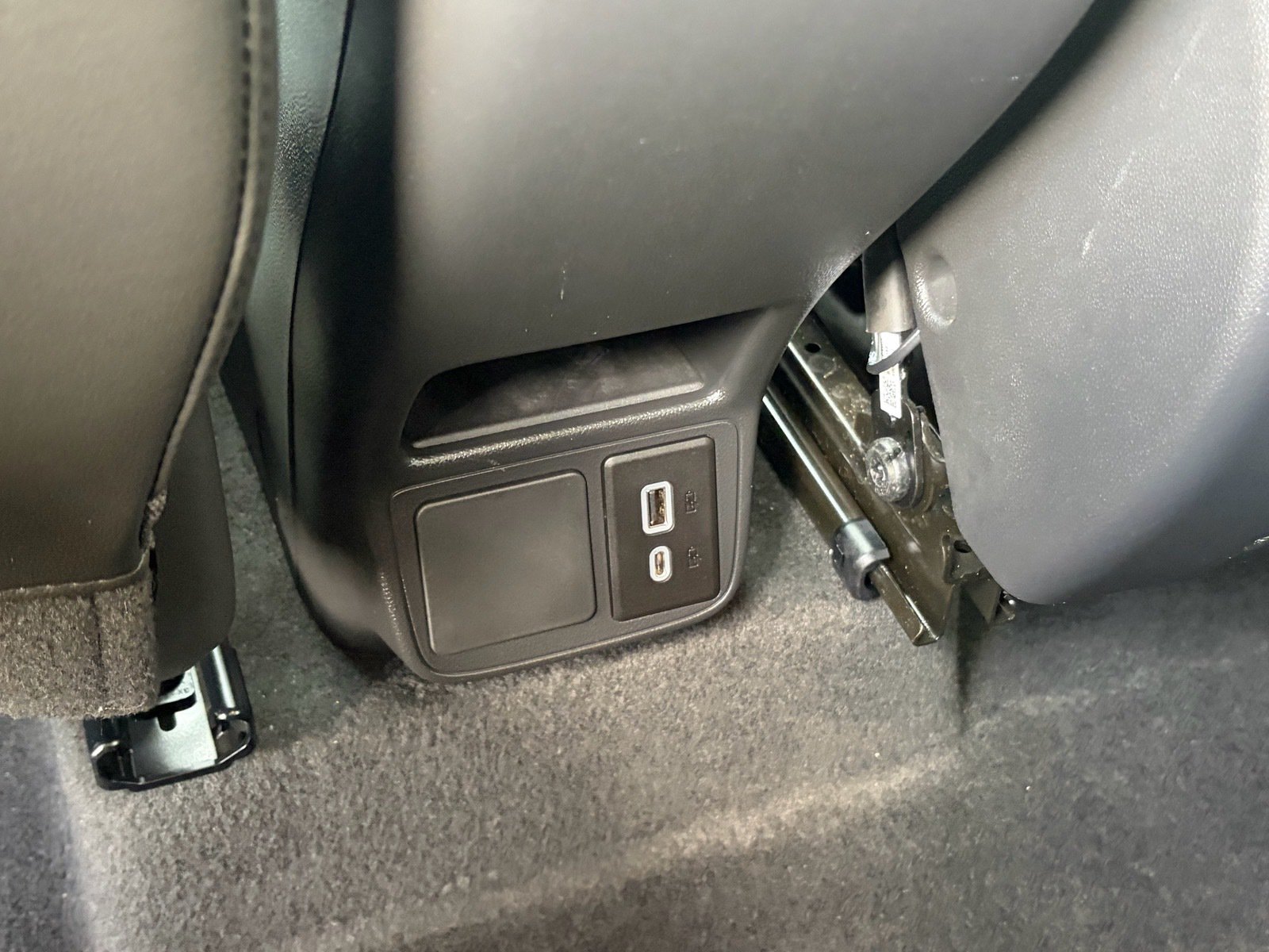 Used 2024 Buick Encore GX Sport Touring w/ Comfort Package FWD image 31