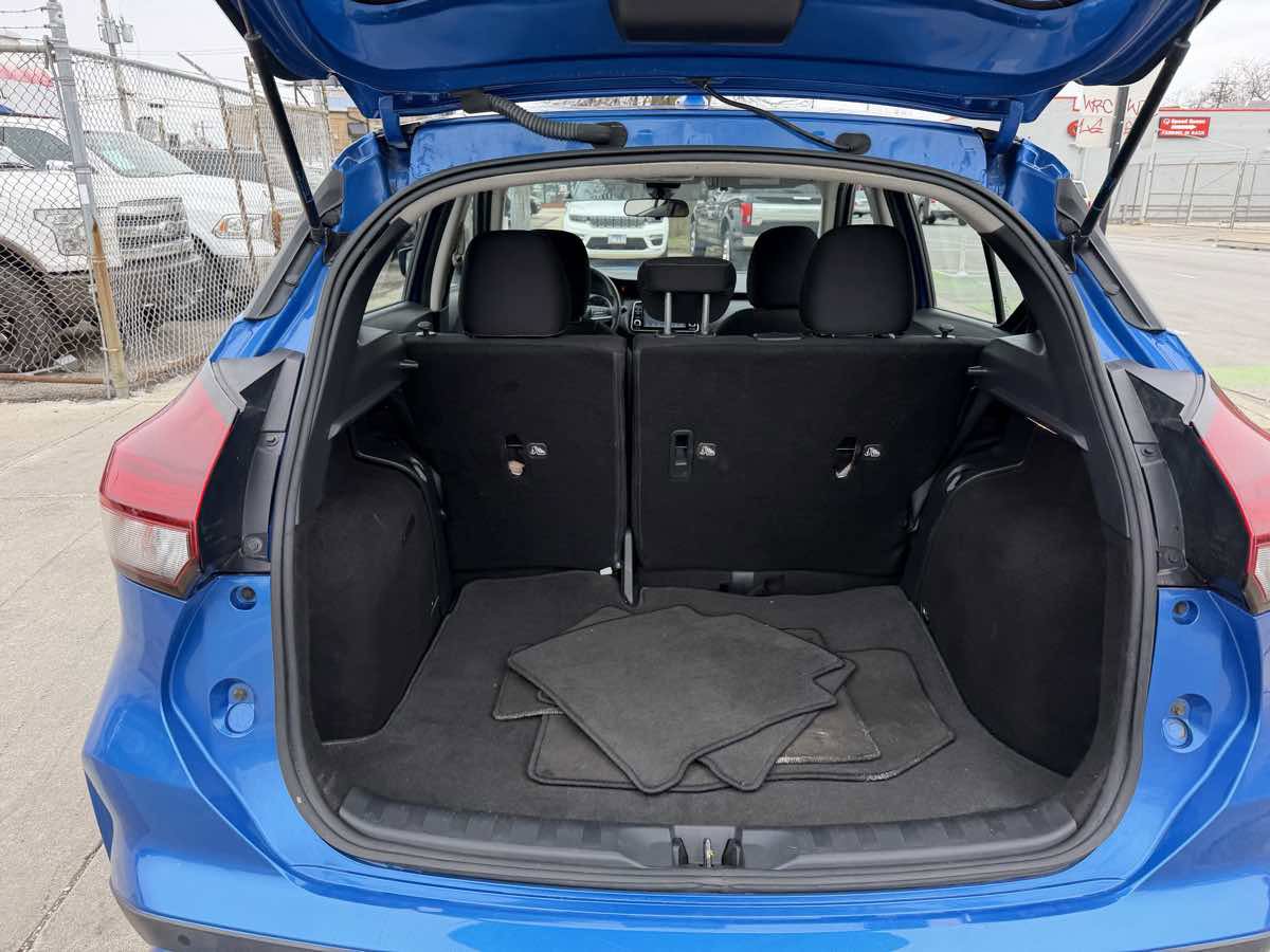 Used 2022 Nissan Kicks S image 20