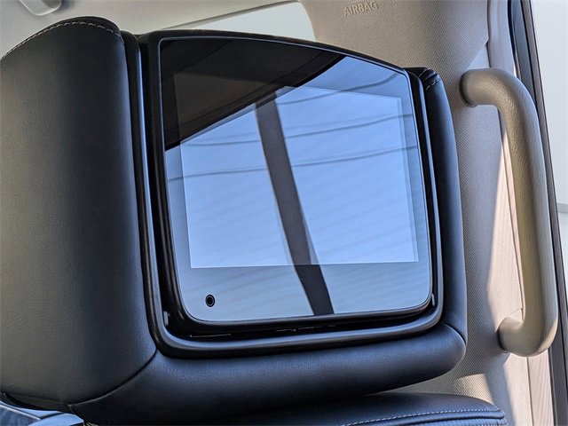 Used 2022 Nissan Armada Platinum w/ Captain's Chairs Package image 17