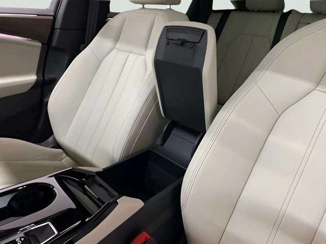 Used 2025 Audi A6 e-tron Premium Plus w/ Premium Plus RWD image 80