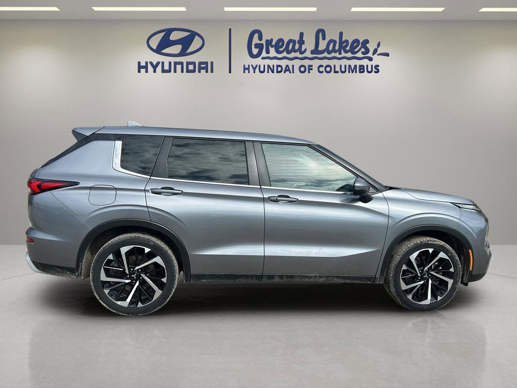 Used 2024 Mitsubishi Outlander SE image 6