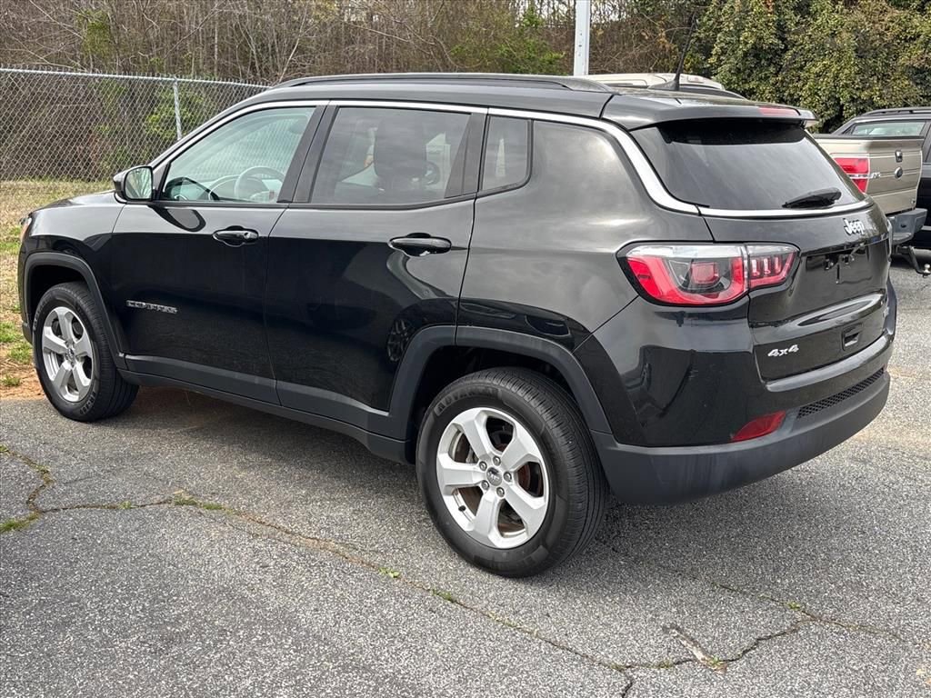 Used 2020 Jeep Compass Latitude w/ Cold Weather Group image 11