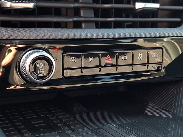 Used 2025 Ford Explorer ST image 16