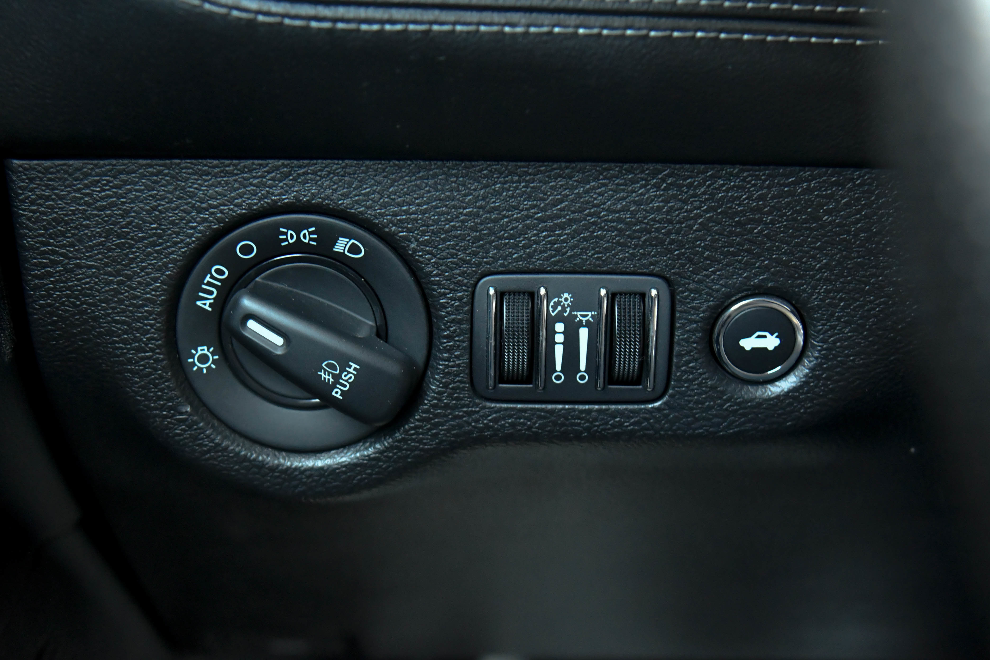 Used 2022 Dodge Challenger R/T w/ Plus Package RWD image 32