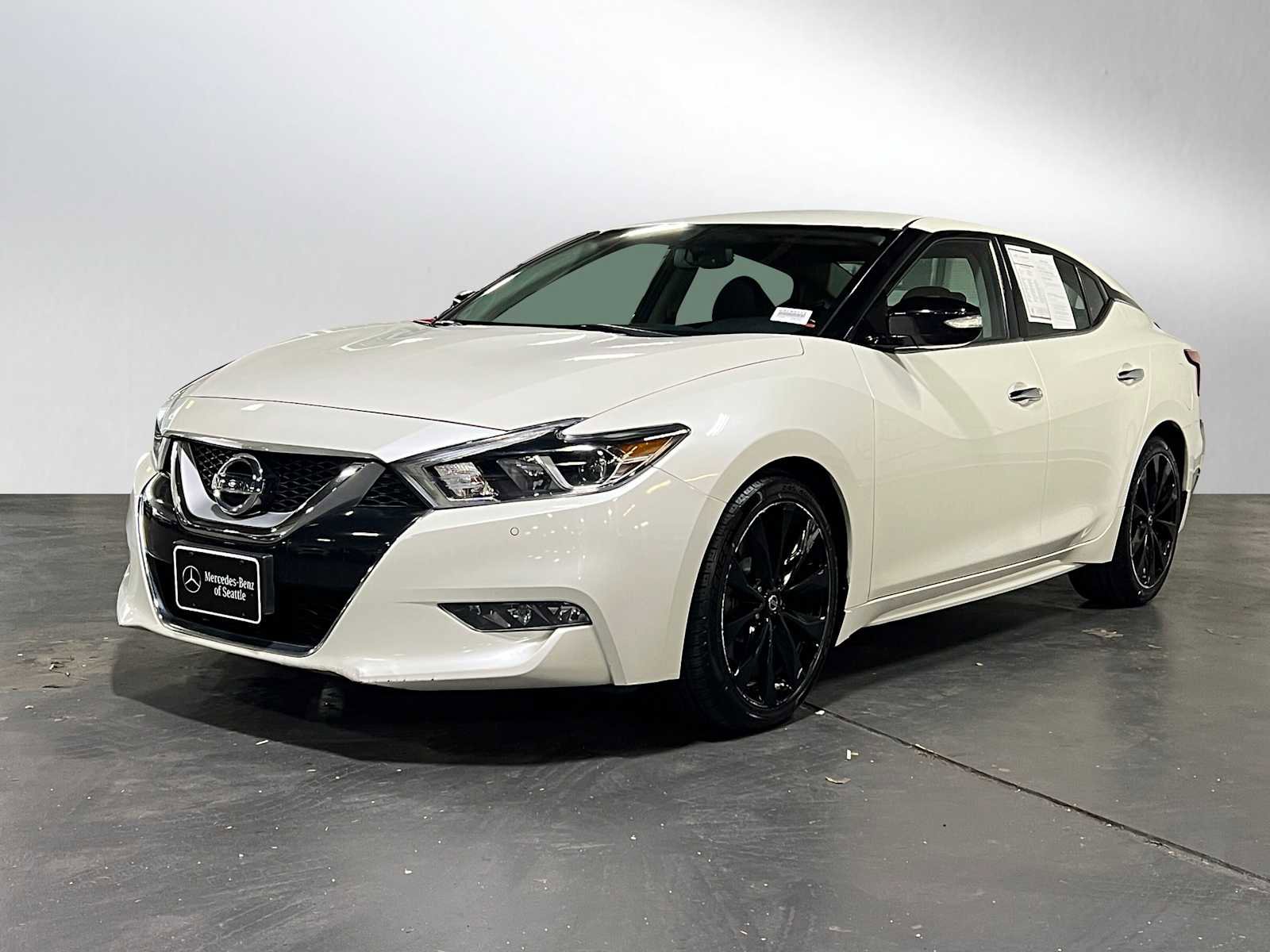 Used 2017 Nissan Maxima SR w/ Midnight Edition image 7