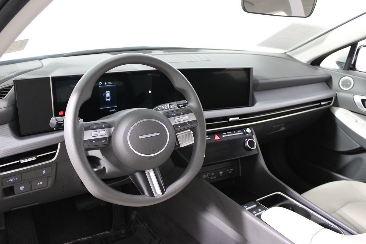 Used 2025 Hyundai Sonata SEL FWD image 28