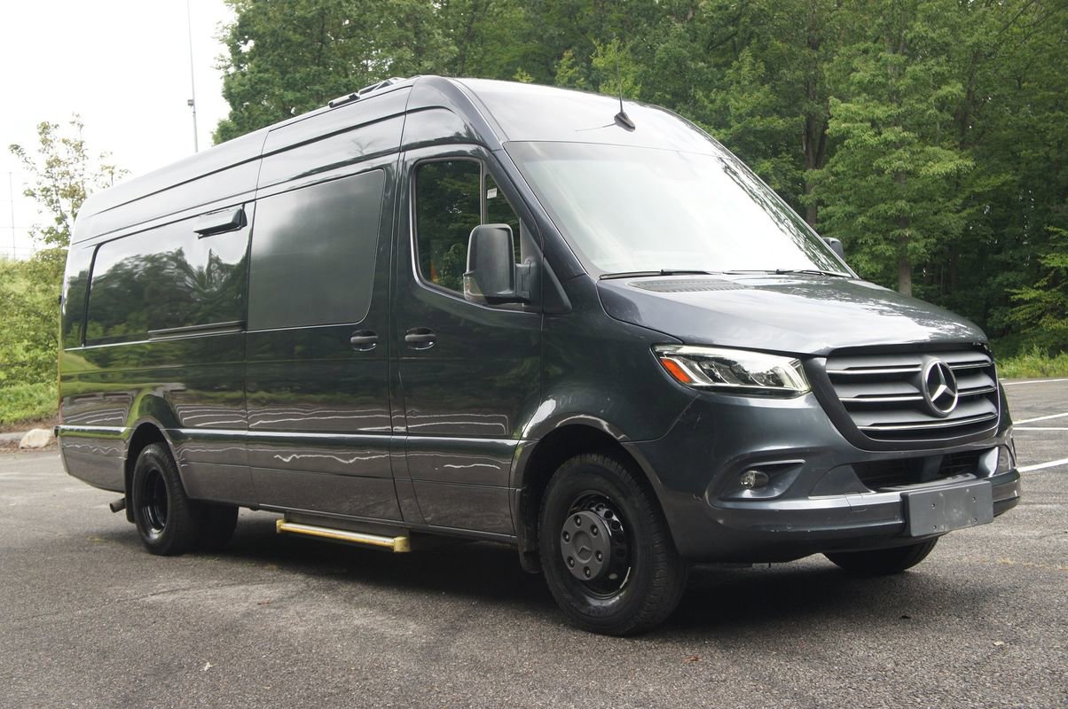 Used 2020 Mercedes-Benz Sprinter 4500 image 3
