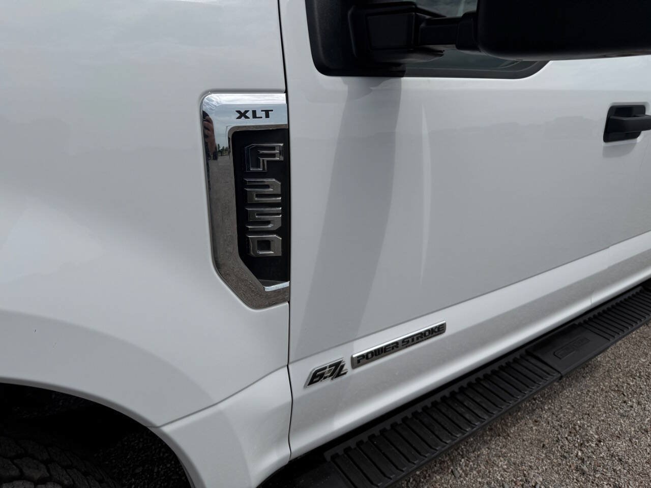 Used 2017 Ford F250 XLT w/ XLT Value Package AWD/4WD image 13