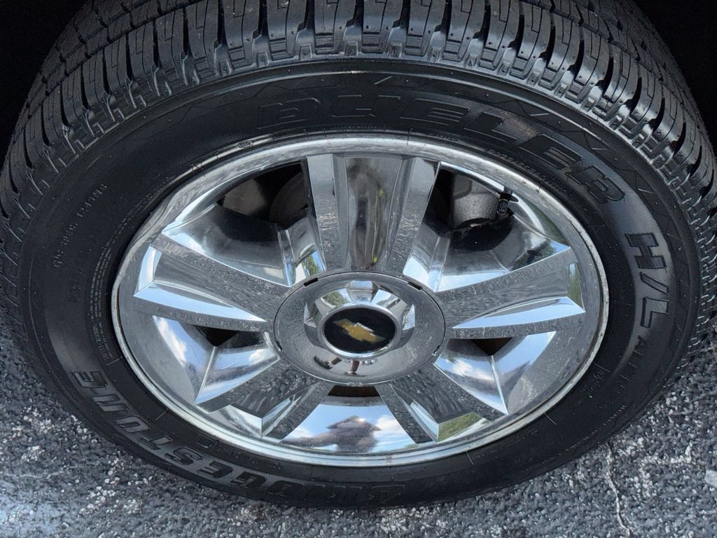 Used 2023 GMC Yukon Denali RWD image 12