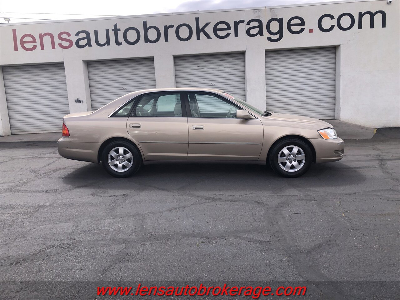Used 2001 Toyota Avalon XLS