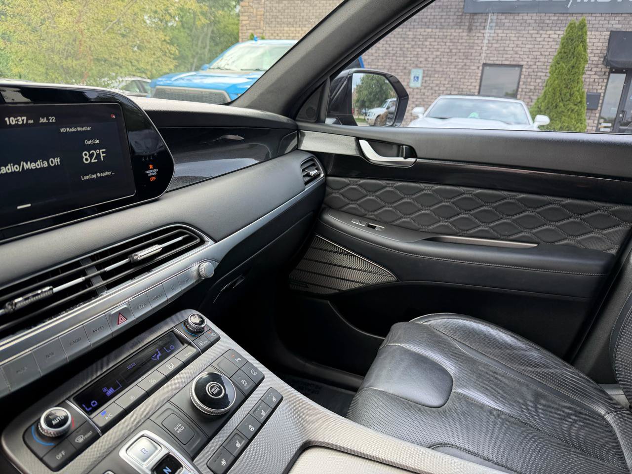 Used 2020 Hyundai Palisade Limited FWD image 11