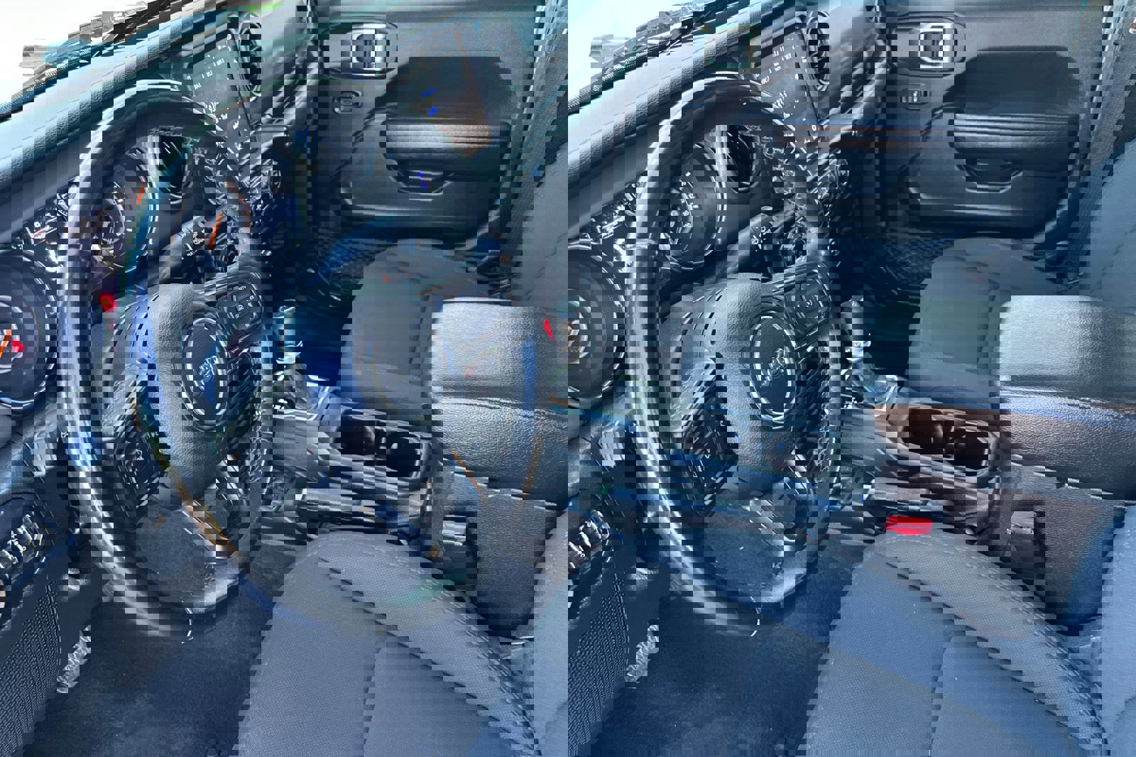 Used 2022 Jeep Gladiator Sport image 11