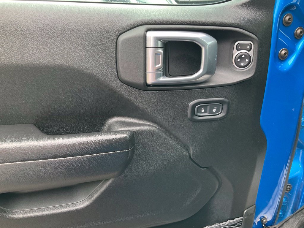 Used 2023 Jeep Wrangler Sport AWD/4WD image 18