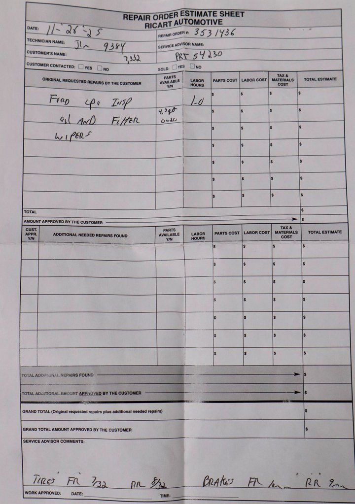 Used 2025 Chevrolet Equinox RS w/ Safety and Technology Package image 4