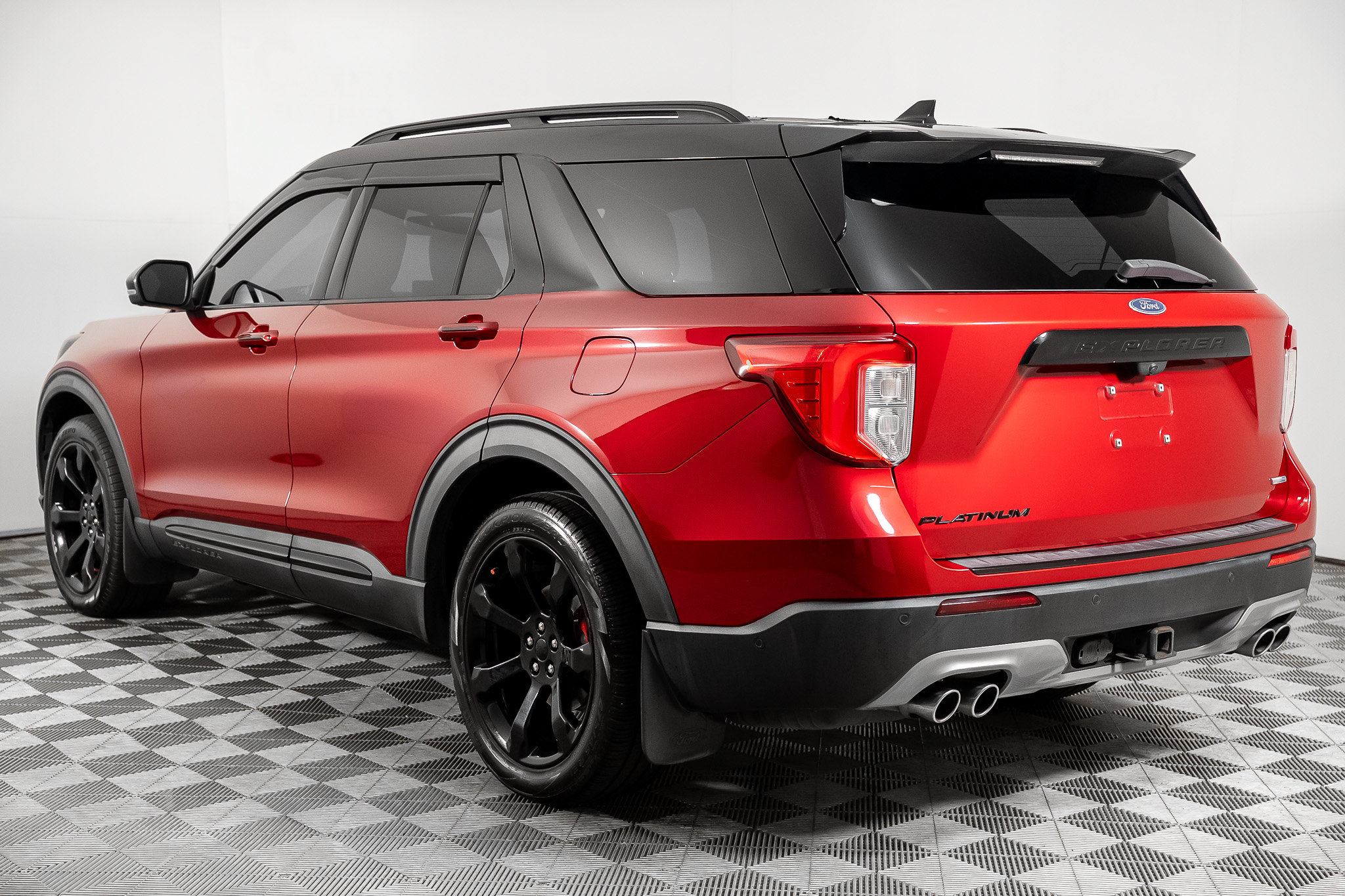 Used 2020 Ford Explorer Platinum w/ Premium Technology Package AWD/4WD image 21