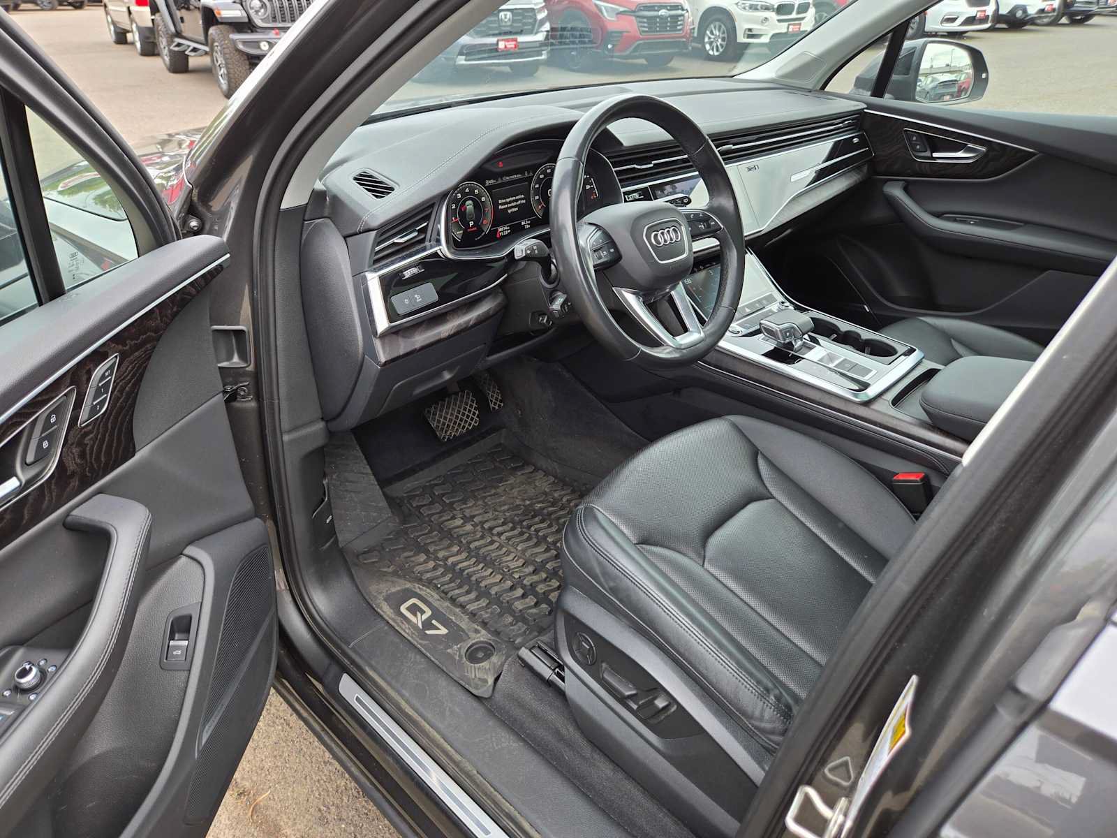 Used 2023 Audi Q7 2.0T Premium Plus w/ Premium Plus Package AWD/4WD image 23