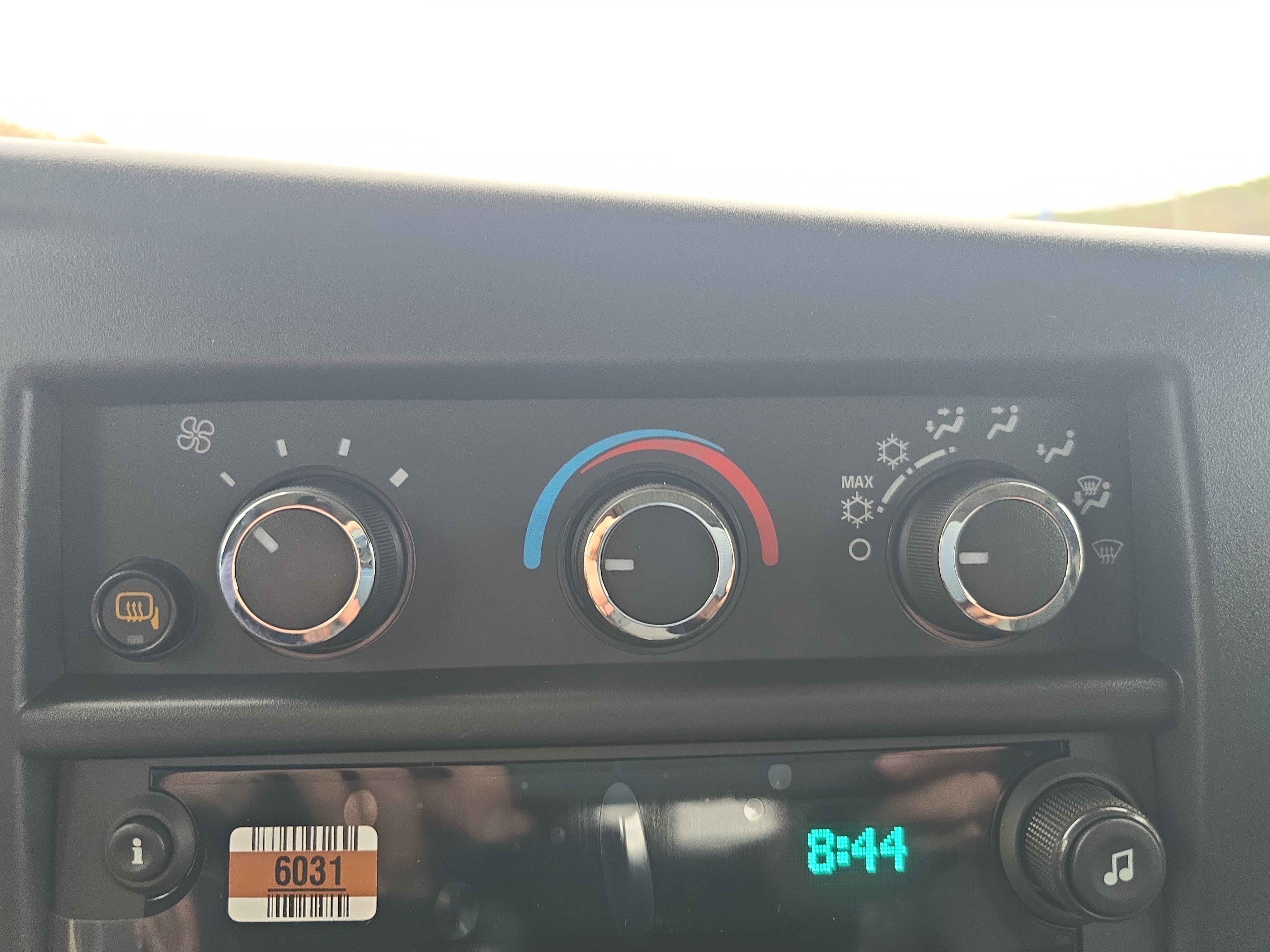 New 2025 GMC Savana 3500 Extended w/ Driver Convenience Package image 27