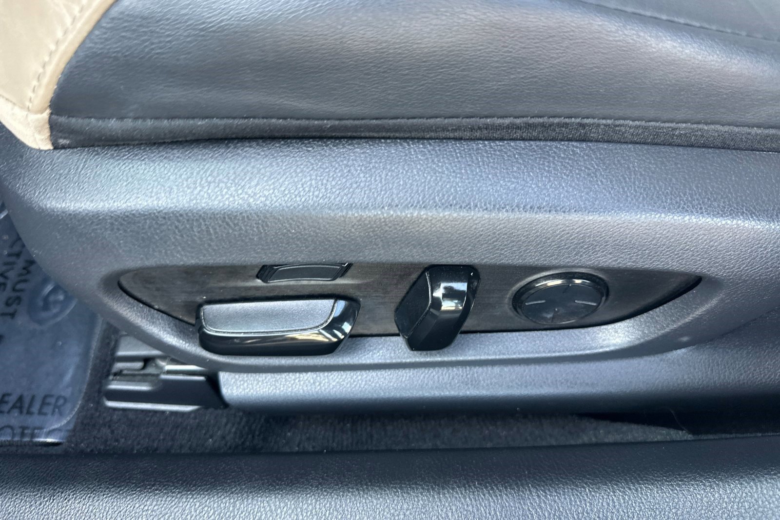 Used 2019 Lexus ES 350 Ultra Luxury w/ Accessory Package 2 image 14