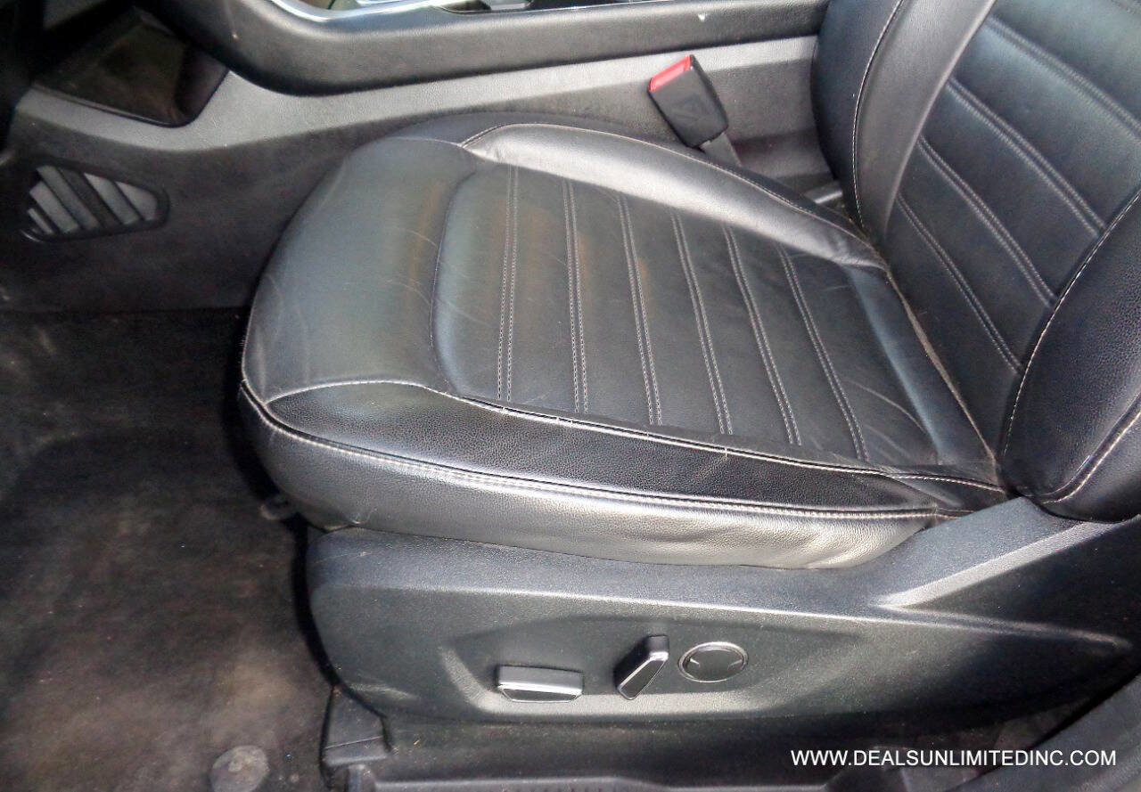 Used 2016 Ford Edge SEL w/ Equipment Group 201A image 8